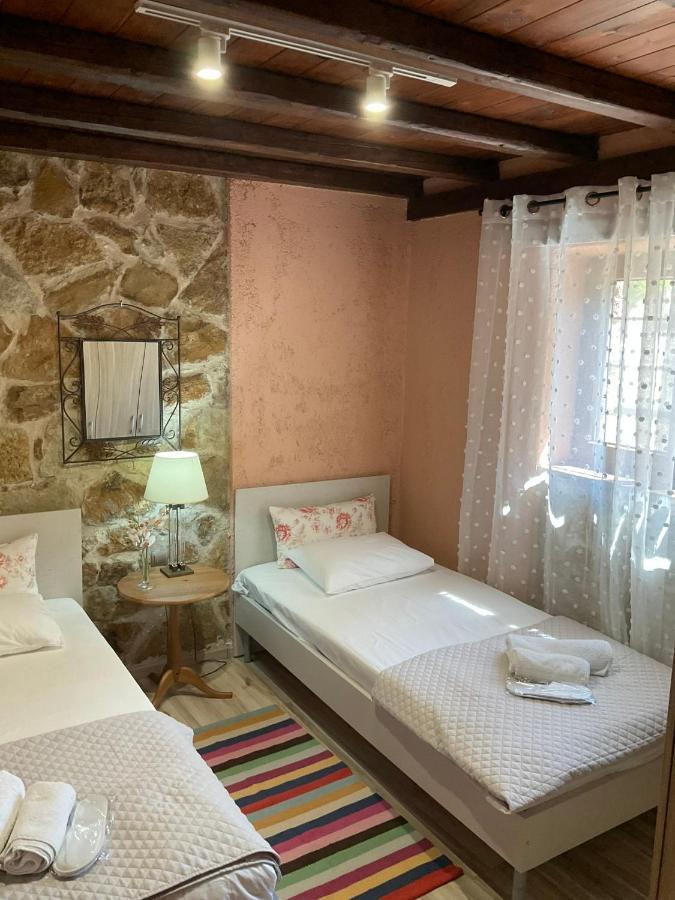 Stonehouse & Casa Al Sole E Al Mare Néa Ródha